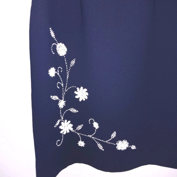 STUDIO I women's black dress size 8 with beaded white floral - Picture 5 of 5